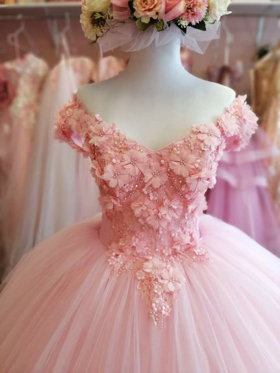 Credit me @rcscpctals  Princess dress aesthetic, Pink princess