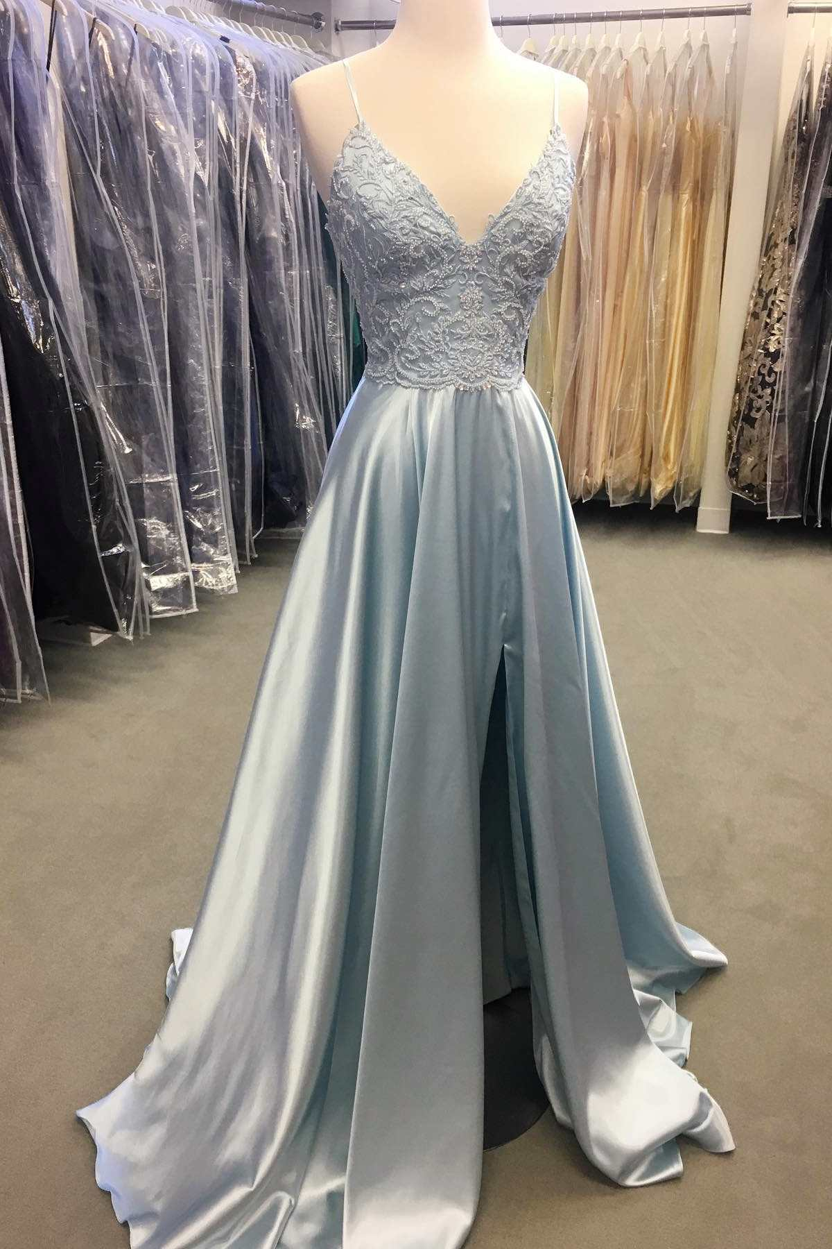 Light Blue Lace Lace-Up Back A-Line Prom Dress with Slit Y4655