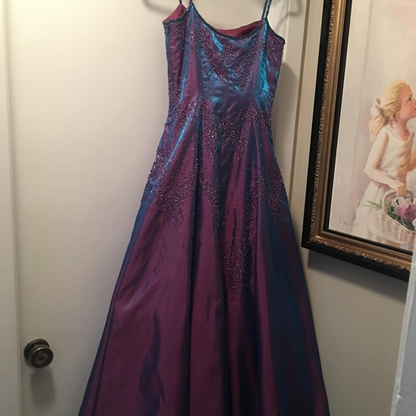 Gorgeous Purple Beaded A Line Evening Gown Spaghetti Straps Party Prom Dress Y7955