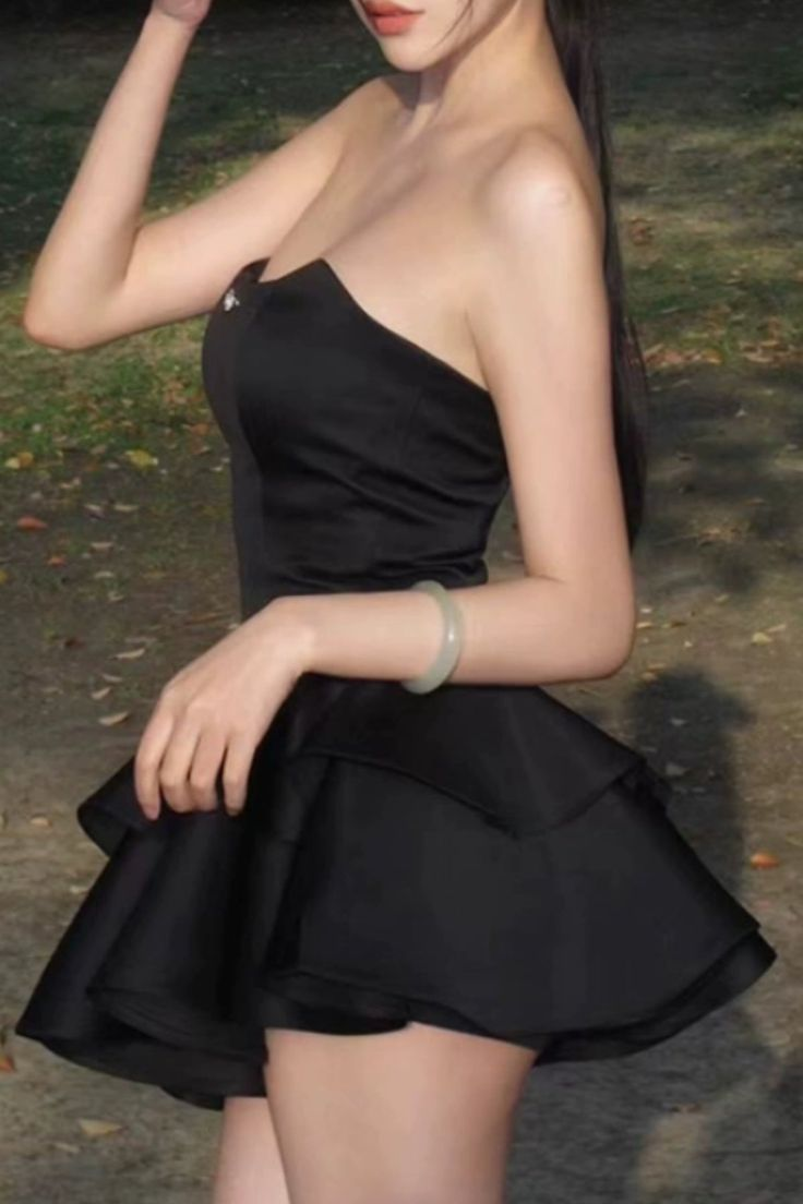 Chic Strapless Black Satin Short Prom Dress, Layered Homecoming Dress Graduation Dress Y7622