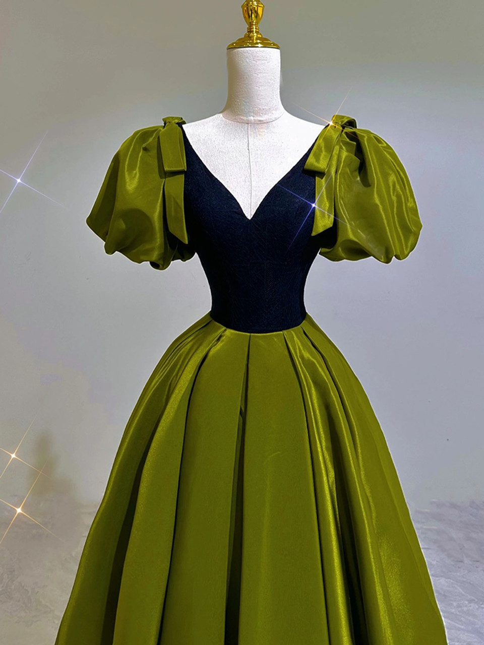 Sexy Green Satin V Neck Puff Sleeves Prom Dress Brithday Ball Gown Party Dress Y7600