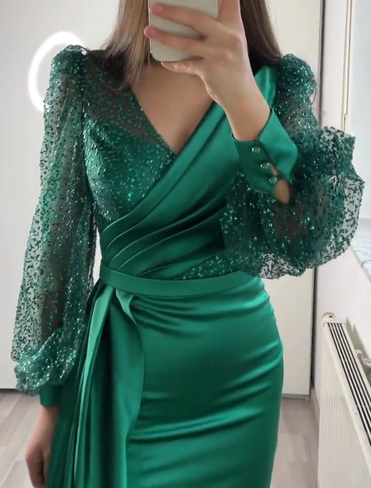 Dark Green Mermaid V Neck Satin Evening Dress Long Sleeves Y6109