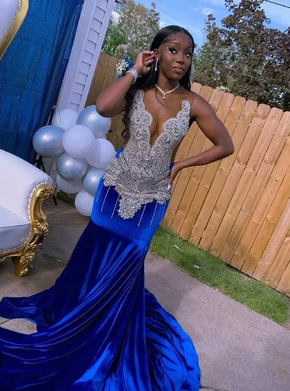 Charming Royal Blue Long Prom Dresses With Beaded,Black Girls Prom Gown Y1630