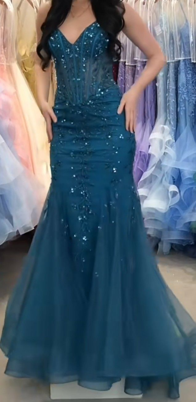 Sexy V-Neck Applique Tulle Mermaid Long Prom Dress Y6321