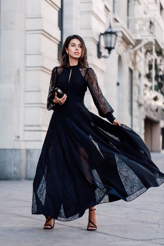 Flowy Black Prom Dresses